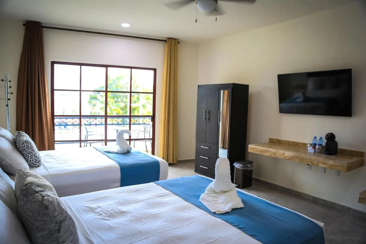 Hotel Alux Bacalar 3*,